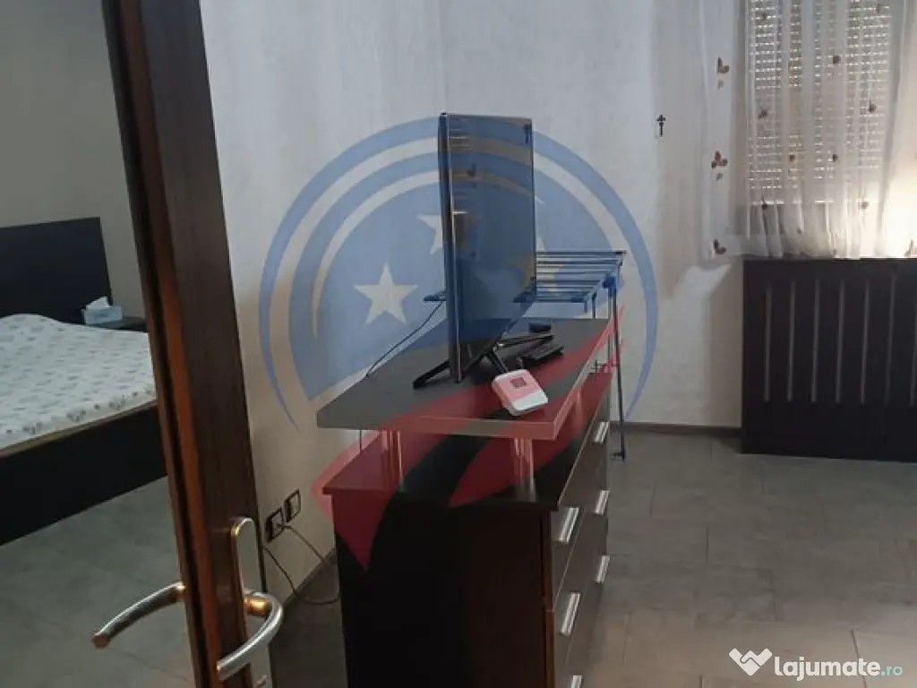 CHIRIE GARSONIERA FORD DAMILA