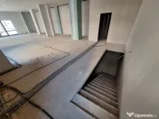 Spatiu Comercial - Bloc Nou - Stradal - 560 mp - 8 parcari 