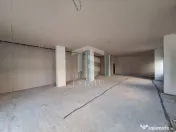 Spatiu Comercial - Bloc Nou - Stradal - 560 mp - 8 parcari 