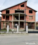 Construcție la roșu, 500 mp, cu acces la parcelă de 25 ar