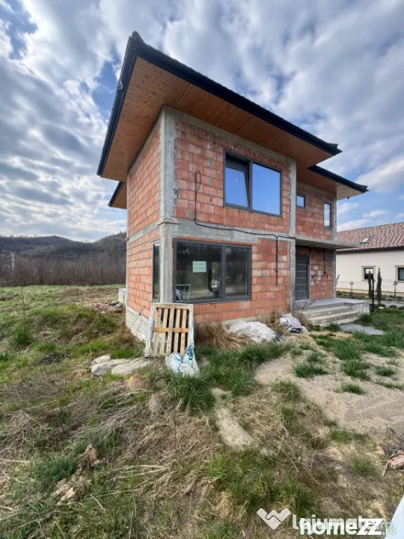 Casă semifinisată Tăuții Măgherăuș, 136 mp, teren 19