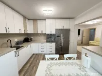 APARTAMENT 4 CAMERE, // ZONA REPUBLICII