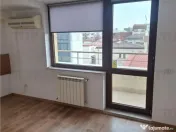 Imobil cu 14 camere S P 4 cu 6 locuri de parcare si boxe in 