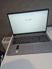 Laptop lenovo. Folosit foarte putin 