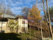 Casa demolabilă cu teren de vanzare in Breaza 