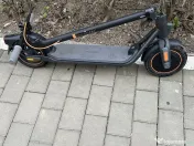 Trotineta electrica Ninebot by Segway KickScooter F40E 