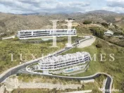 Apartament cu vedere la mare, piscină panoramică și wellness în zonă verde 