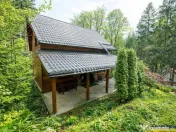 FILM! Rezidenta pe apreciabile conditii, in statiunea Sugas 