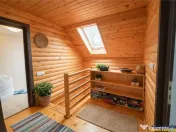 FILM! Rezidenta pe apreciabile conditii, in statiunea Sugas 