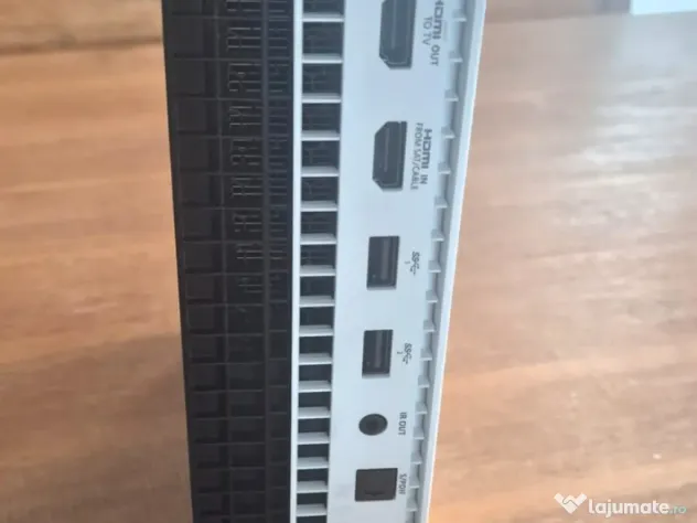 Xbox One X 1TB stare impecabila model 2018