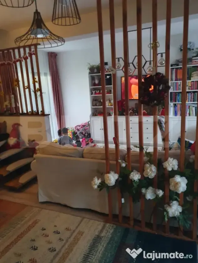 Triplex modern cu terasa si gradina, Sanpetru, Brasov