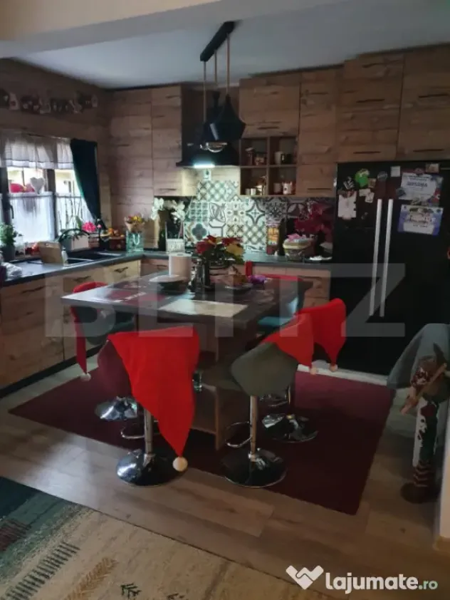 Triplex modern cu terasa si gradina, Sanpetru, Brasov