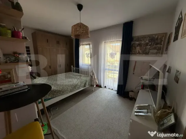 Triplex modern cu terasa si gradina, Sanpetru, Brasov