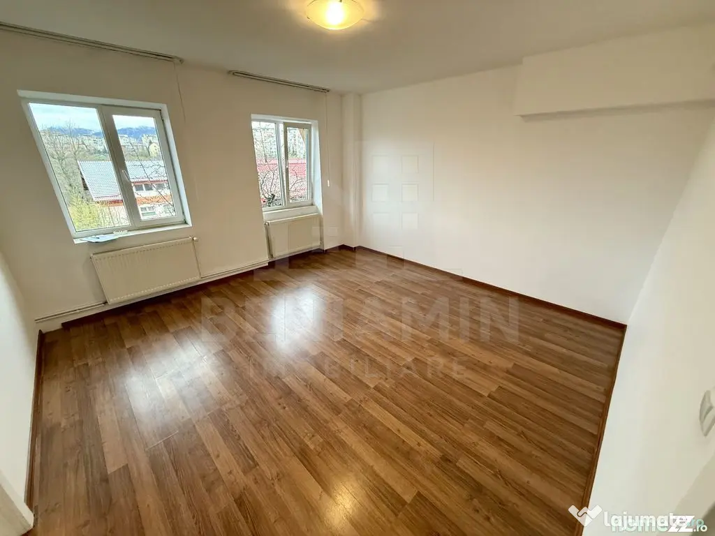 2 camere - 55mp - etaj 3 - centrala proprie - parcare - C...