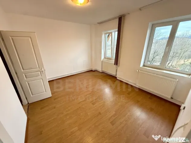 2 camere - 55mp - etaj 3 - centrala proprie - parcare - C...