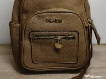 Rucsac dama elegant.