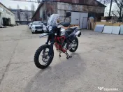 Motocicleta SWM Super Dual 600 