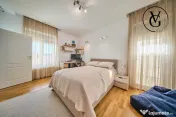 Vilă elegantă cu grădină și terasă – zonă liniștit 