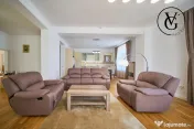 Vilă elegantă cu grădină și terasă – zonă liniștit 