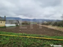 Teren 10 ari – Arcalia | Ideal pentru casă | La 20 min de