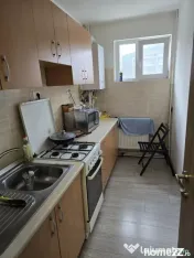 Apartament 4 camere, 3 băi, complet renovat, etaj 2, balcon 