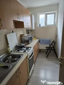 Apartament 4 camere, 3 băi, complet renovat, etaj 2, balcon