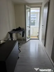 Apartament 4 camere, 3 băi, complet renovat, etaj 2, balcon 
