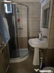 Apartament 4 camere, 3 băi, complet renovat, etaj 2, balcon 