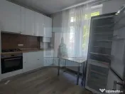 Garsonieră decomandată -zona Spital Județean 