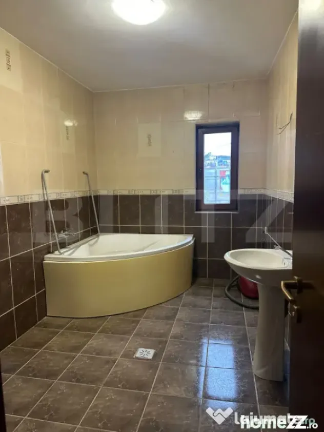 Apartament 3 camere,114 m,2 bai,3 terase,semicentral - Cluj-Napoca (Cluj)
