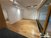 Apartament de 3 camere si curte proprie de 70 mp, bloc bouti 