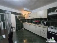 Apartament 3 camere foarte spatios 