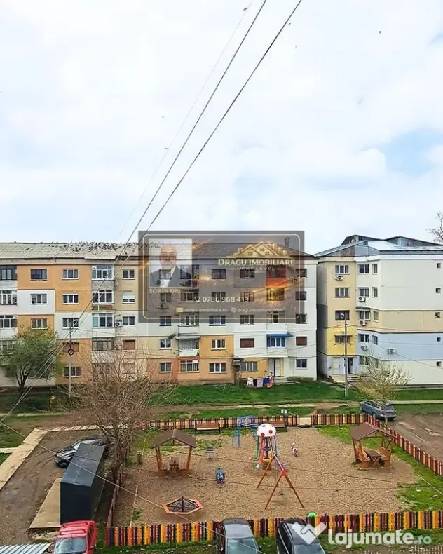 Apartament 3 camere, 73 mp | Etaj 4 cu acoperiș | Zonă ...