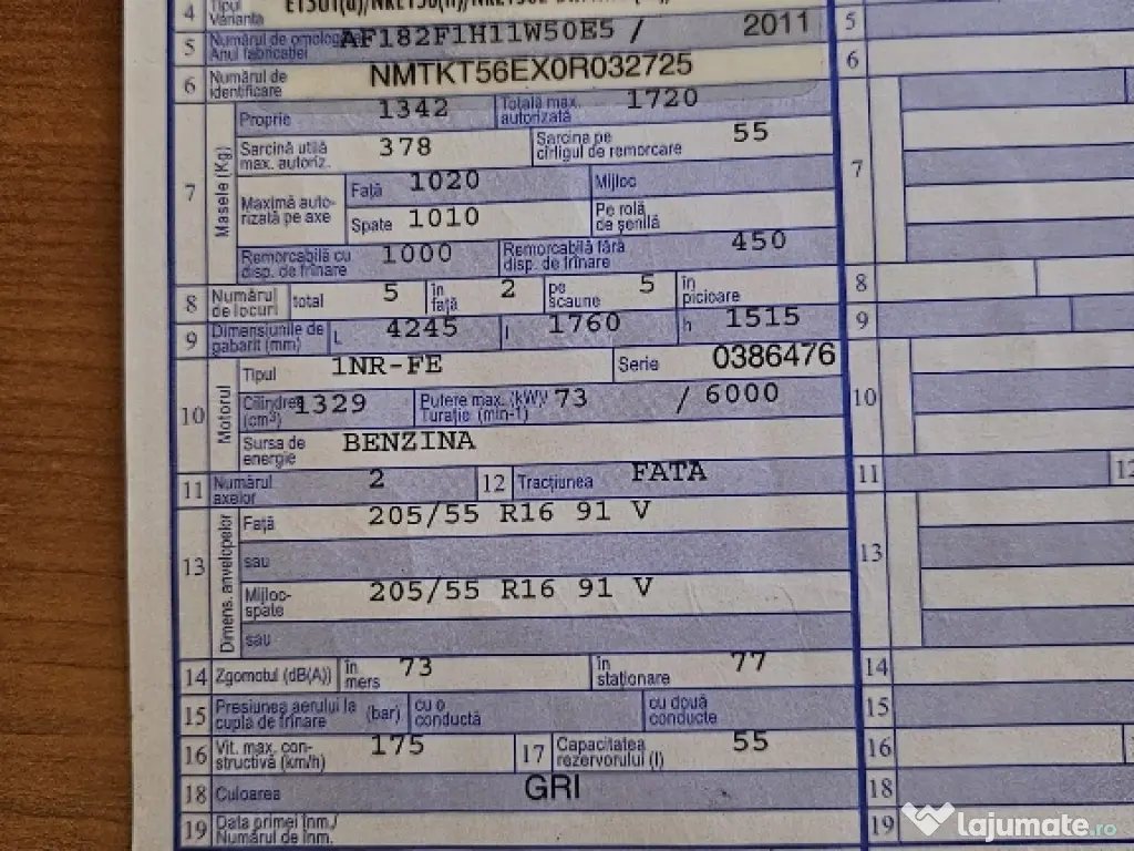 Vand Toyota auris benzina 1.4 an 2011