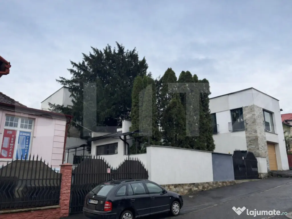 Oportunitate de investiție în Reghin – poziție premium,