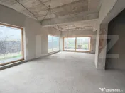 Casă 4 dormitoare, 2000 mp teren, zona Centru 