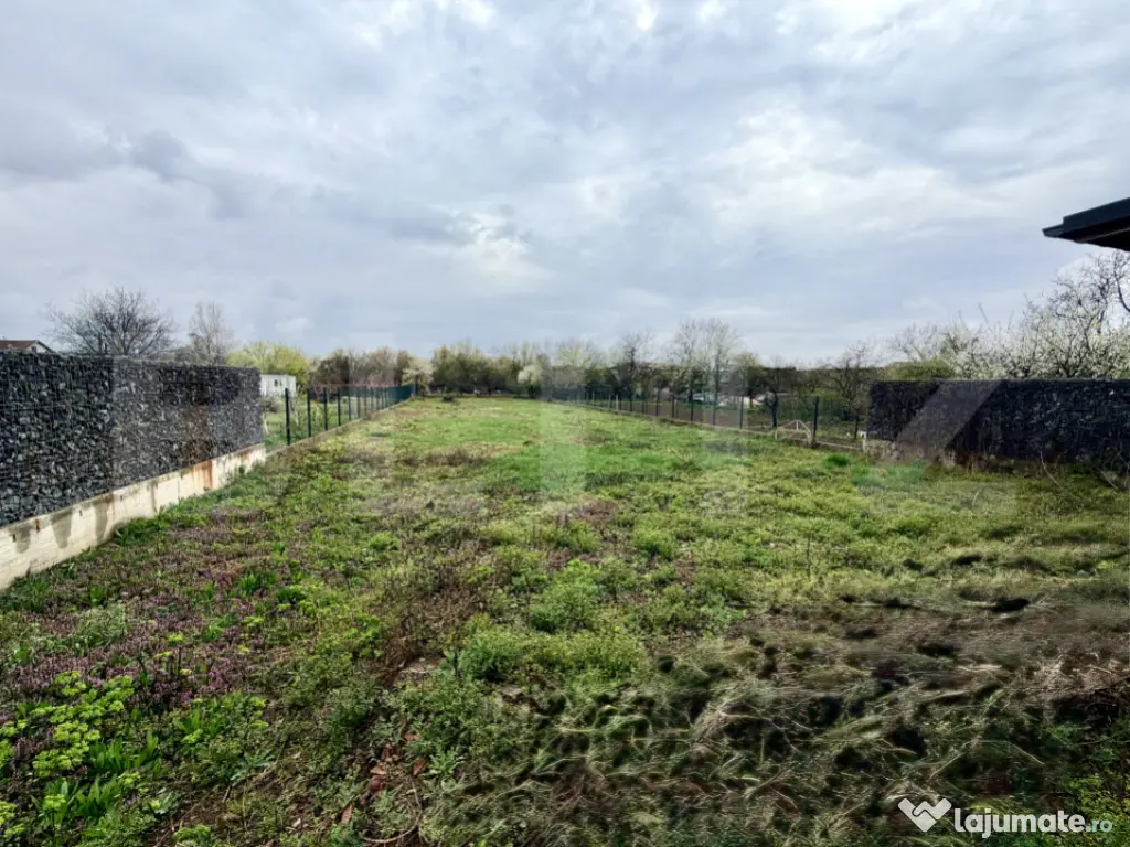 Casă 4 dormitoare, 2000 mp teren, zona Centru