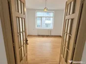 Inchiriere casa/ spațiu comercial, D+P+M in Urlati, zona 