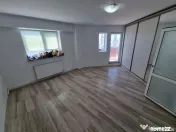 Apartament 3 camere zona Trocadero 