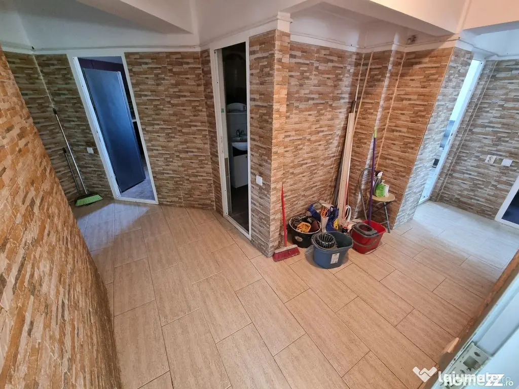 Apartament 3 camere zona Trocadero - Constanta (Constanta)