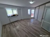 Apartament 3 camere zona Trocadero 