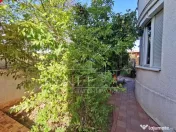 Casa Strada Muntii Carpati, 3 camere, curte proprie 