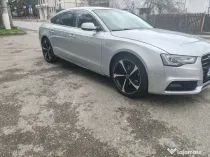 Vând Audi A5 an 2013 motor 2.0 TDI 177 cai