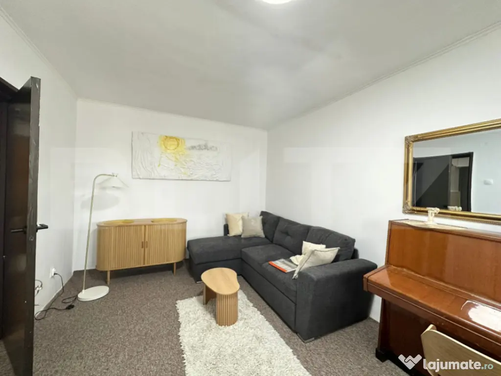 Apartament cu 3 camere, decomandat, zona Progresu, între Ga