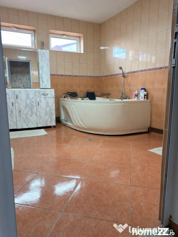 Casă de închiriat, 150 mp, zona Democrației