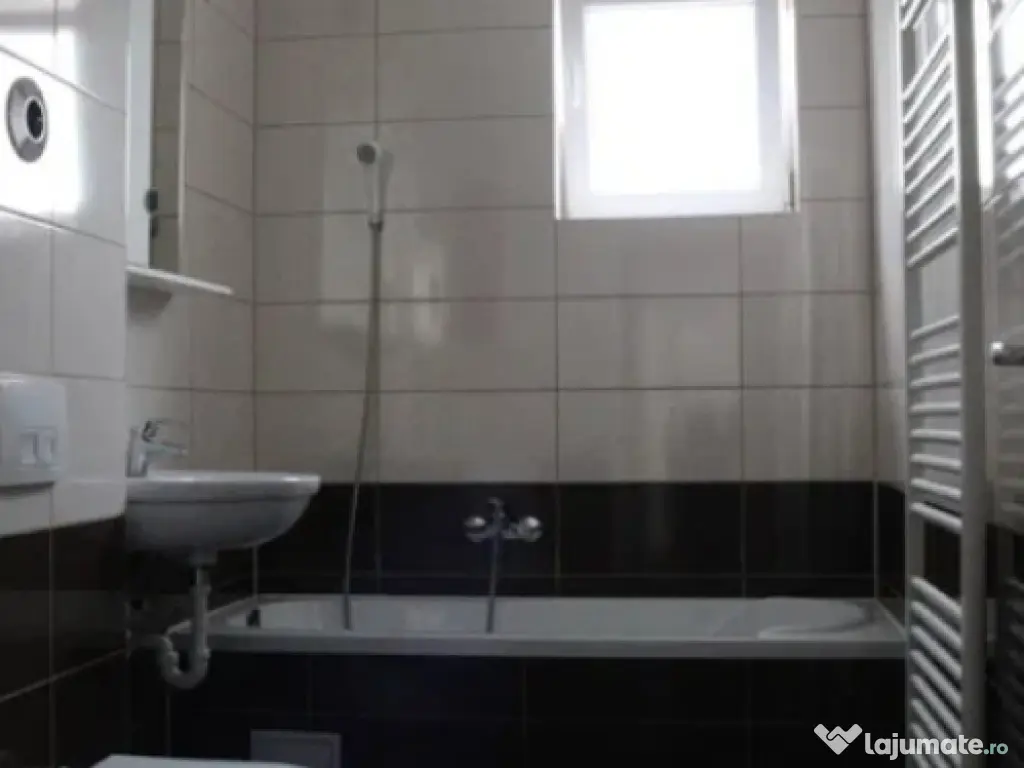 Apartament cu 2 camere, decomandat - zona Avantgarden