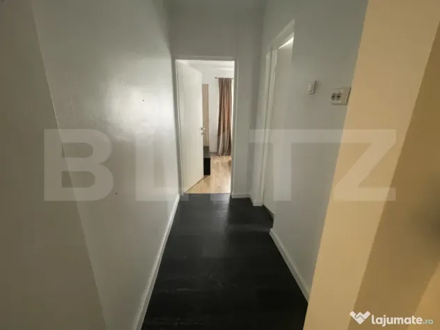 Apartament cu 3 camere, zona centrala