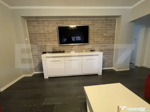 Apartament cu 3 camere, zona centrala