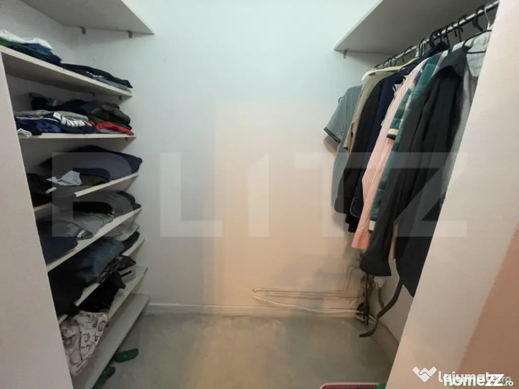 Apartament cu 3 camere, zona centrala