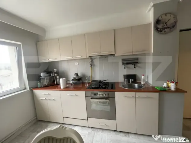 Apartament cu 3 camere, zona centrala